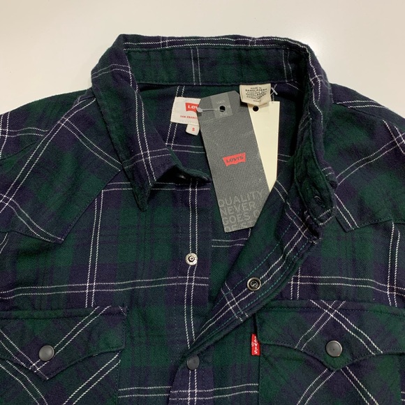 *NEW* Levi’s Long Sleeved Flannel Button-Up - Picture 5 of 6
